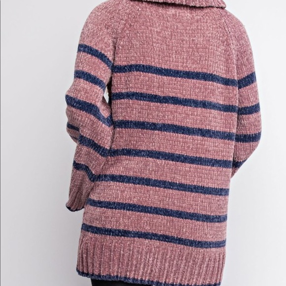 ❗️ LAST ONE ❗️Small TURTLE NECK SWEATER - Picture 4 of 5